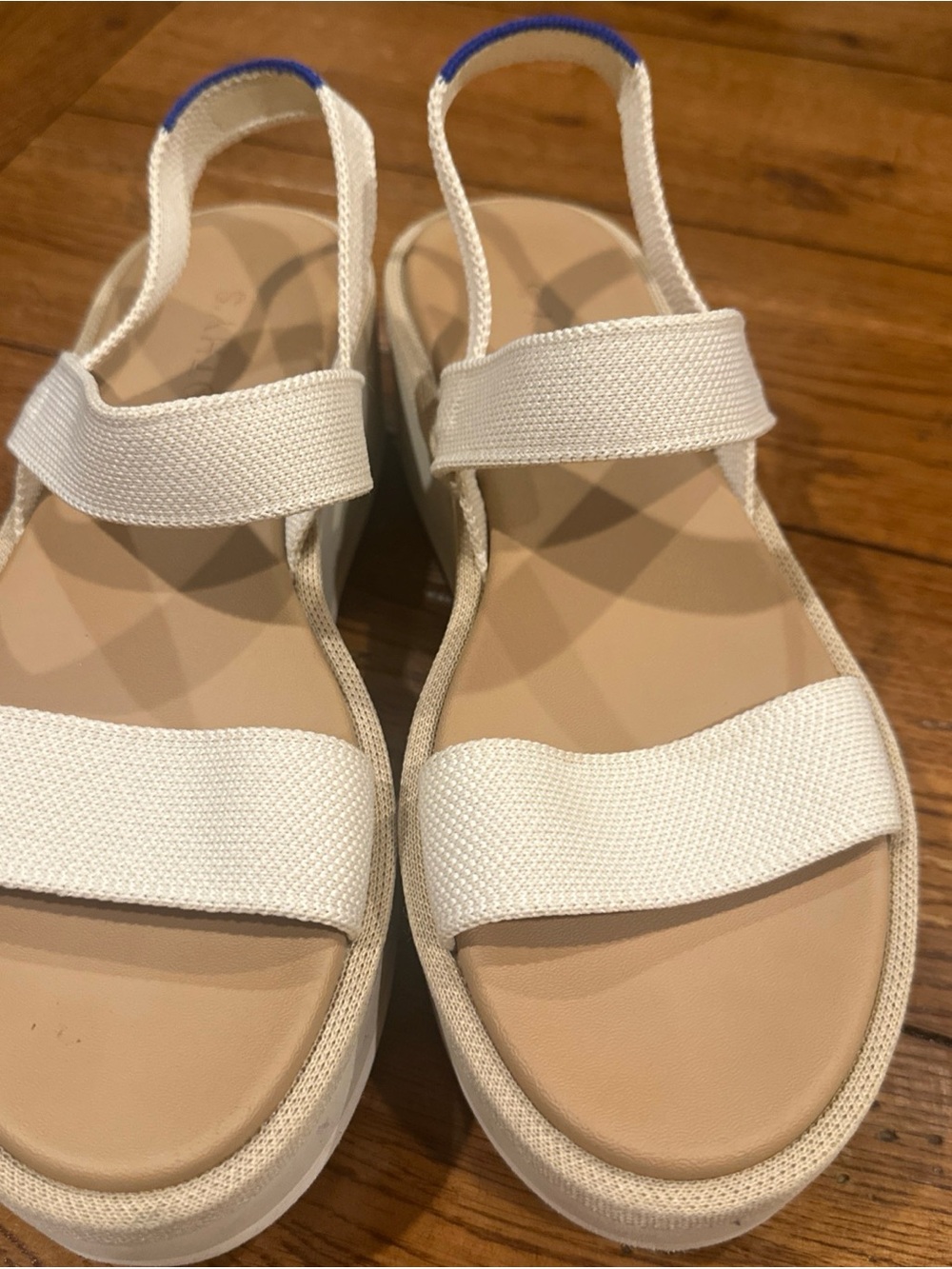 ROTHY'S LIGHTWEIGHT WEDGE SUMMER SANDAL / BEIGE SALT CREAM / SIZE 7/ NWOT - Picture 4 of 9
